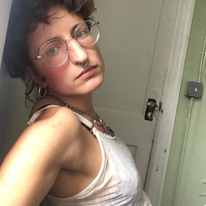 Meet your Posher, Anika